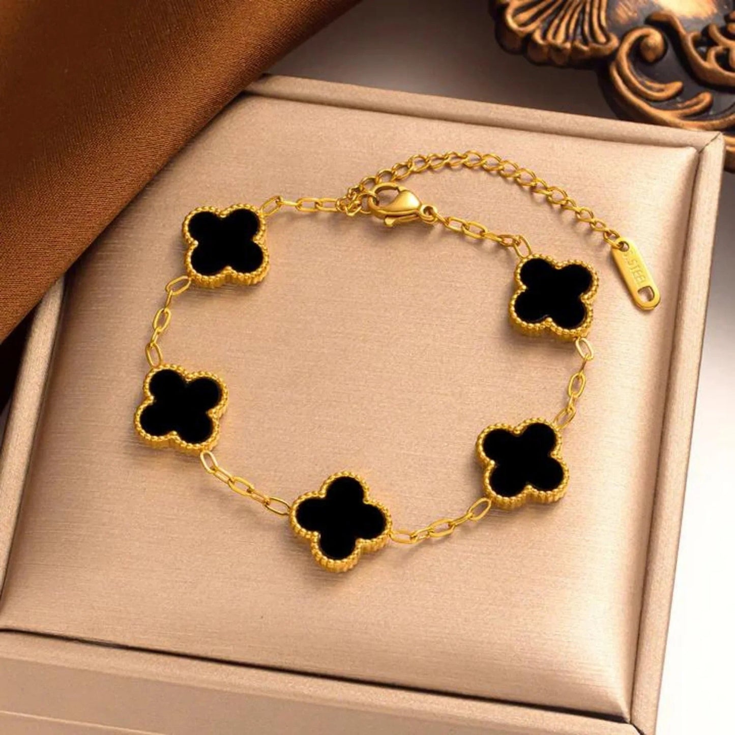 Black Four Leaf Clover Bracelet - Nithin's Garage