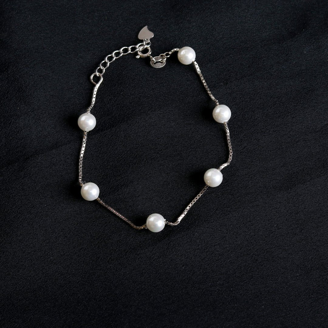 Pearl Bracelet - Nithin's Garage